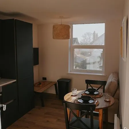 Cozy First Floor יורק